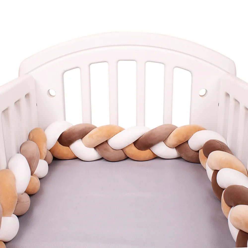 Cute Knot Crib Protector