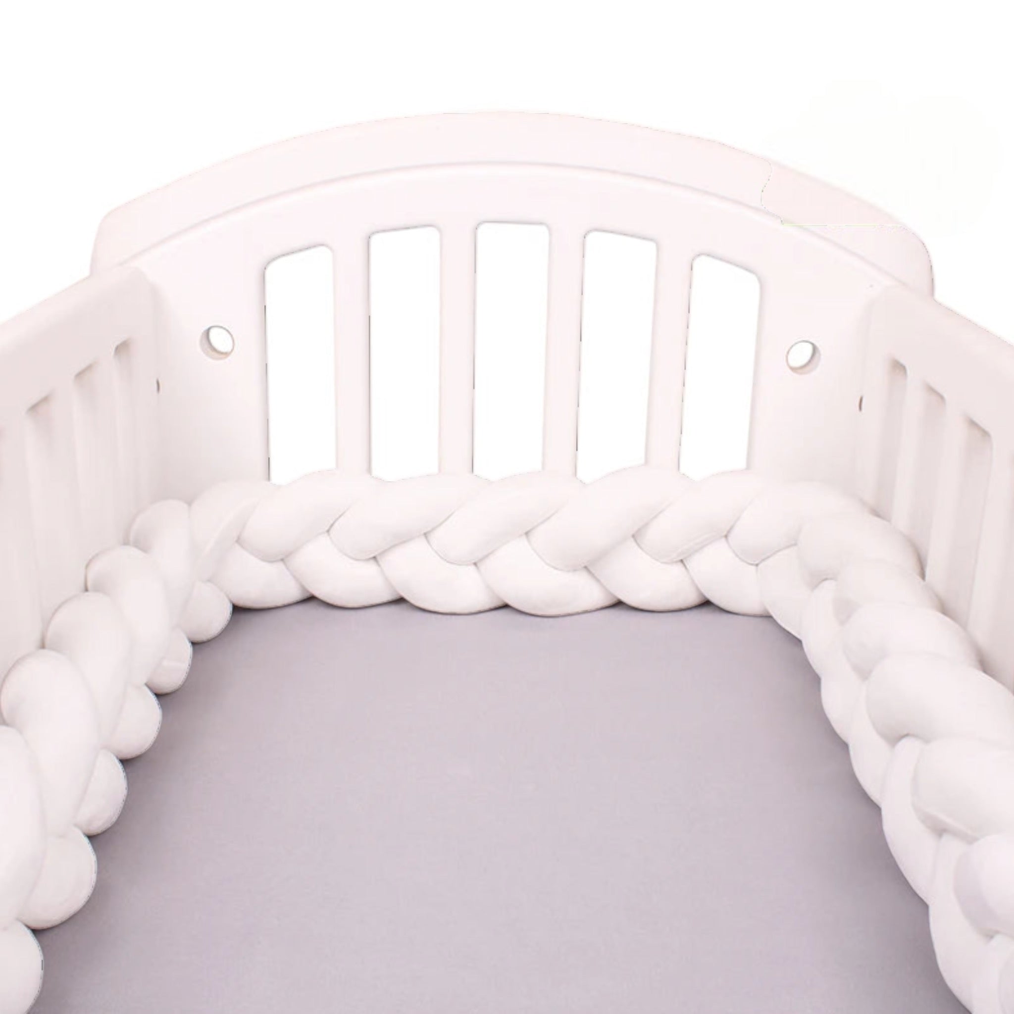 Cute Knot Crib Protector