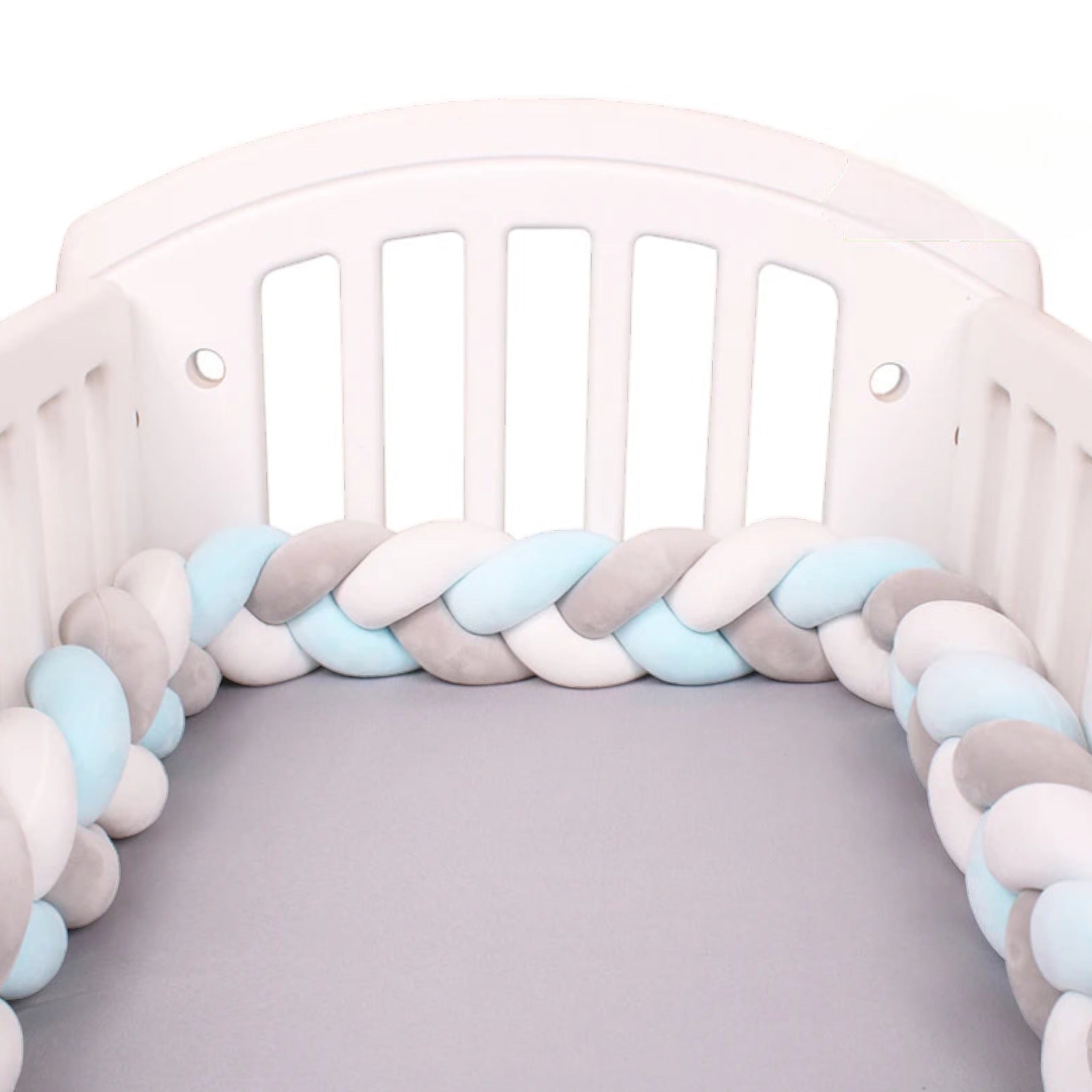 Cute Knot Crib Protector